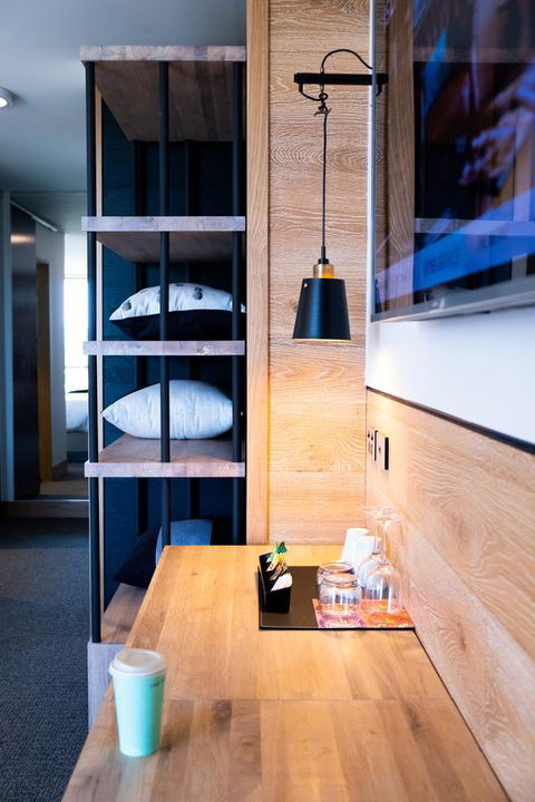The Island Gold Coast - Kempsey Accommodation 1