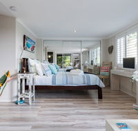 Private guest suite high on Currumbin hill - Kempsey Accommodation