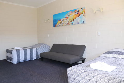 YAL Cairns - A Motel That Makes A Difference - Kempsey Accommodation 23