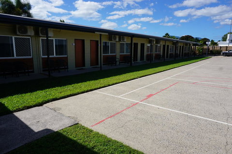 YAL Cairns - A Motel That Makes A Difference - Kempsey Accommodation 41