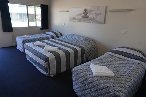 YAL Cairns - A Motel That Makes A Difference - Kempsey Accommodation 1