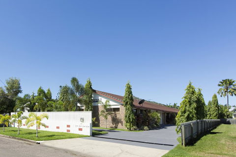 Marcol Place Holiday Apartments - Kempsey Accommodation 0
