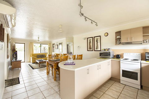 Marcol Place Holiday Apartments - Kempsey Accommodation 5