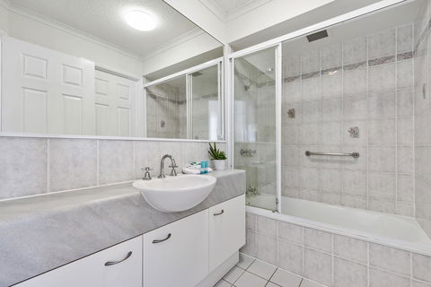 Dockside Apartments Mooloolaba - Kempsey Accommodation 9