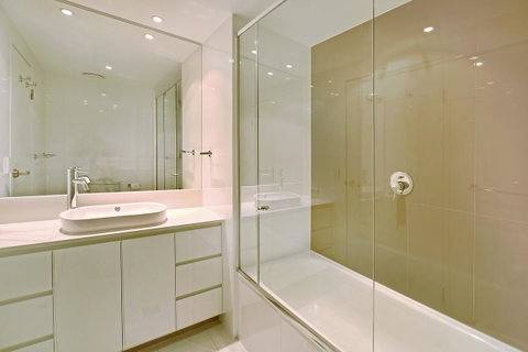 Number 1 H Residences - WiFi, Parking & More By Gold Coast Holidays - Kempsey Accommodation 13