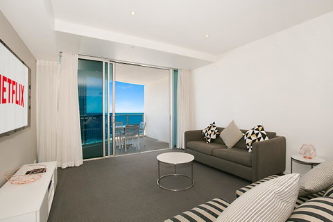 Number 1 H Residences - WiFi, Parking & More By Gold Coast Holidays - Kempsey Accommodation 0