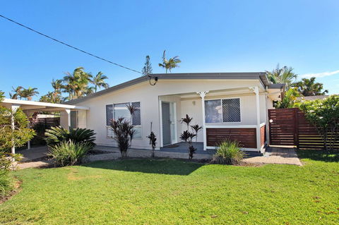 6 Botany Court Marcoola Beach - Pet Friendly 500 Bond - Kempsey Accommodation 1