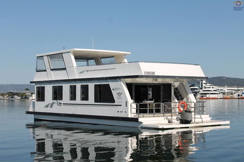 Coomera Houseboats - Kempsey Accommodation 39