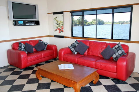 Coomera Houseboats - Kempsey Accommodation 17