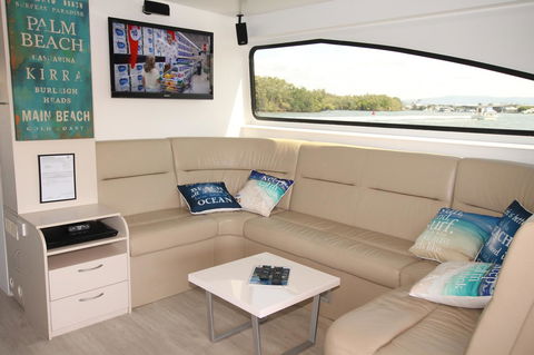 Coomera Houseboats - Kempsey Accommodation 11