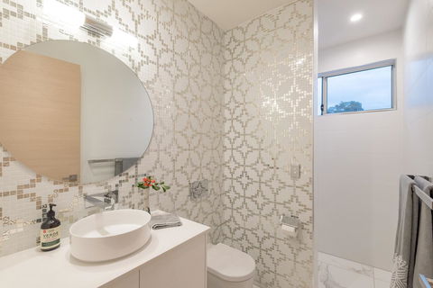 Noosa Villas - Kempsey Accommodation 14