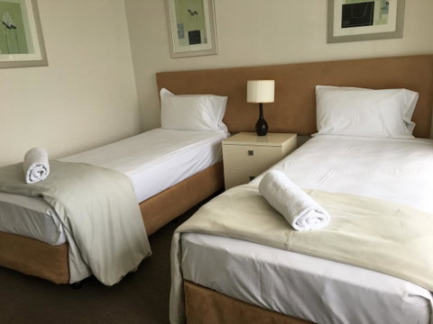 Surfers Century Oceanside Apartments - Kempsey Accommodation 18