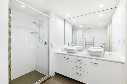Surfers Century Oceanside Apartments - Kempsey Accommodation 9