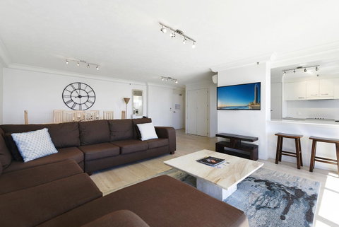 Surfers Century Oceanside Apartments - Kempsey Accommodation 13