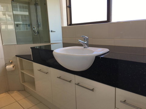 Surfers Century Oceanside Apartments - Kempsey Accommodation 20