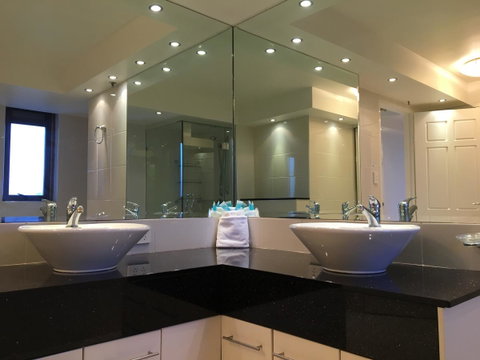 Surfers Century Oceanside Apartments - Kempsey Accommodation 23