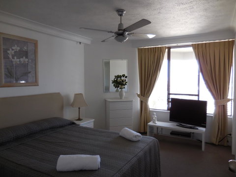 Surfers Century Oceanside Apartments - Kempsey Accommodation 39