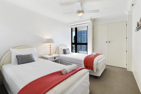 Surfers Century Oceanside Apartments - Kempsey Accommodation 10