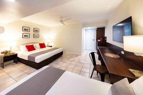 Hides Hotel - Kempsey Accommodation 7