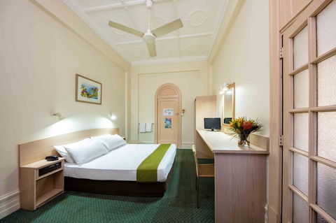 Hides Hotel - Kempsey Accommodation 15