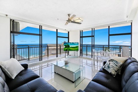 Beachcomber Holiday Apartment - Kempsey Accommodation 0