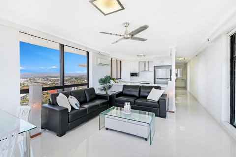 Beachcomber Holiday Apartment - Kempsey Accommodation 6