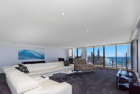 Surfers Aquarius On The Beach - Kempsey Accommodation 9