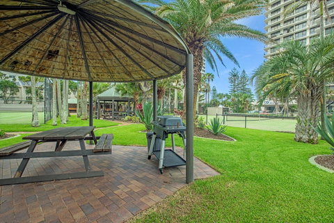 Surfers Aquarius On The Beach - Kempsey Accommodation 14