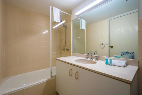 Breakers North Absolute Beachfront Apartments - Official - Kempsey Accommodation 11
