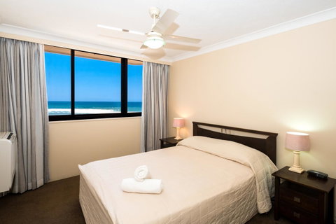 Breakers North Absolute Beachfront Apartments - Official - Kempsey Accommodation 8