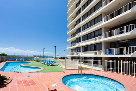 Breakers North Absolute Beachfront Apartments - Official - Kempsey Accommodation 4