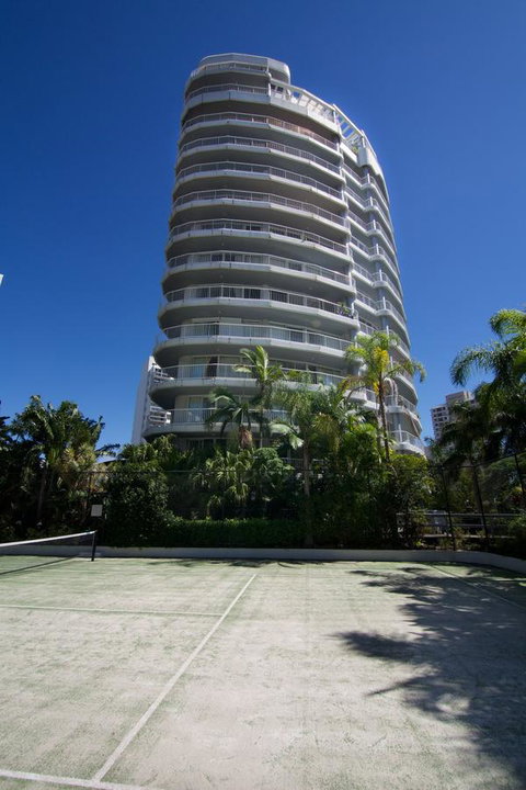 Surfers Mayfair - Kempsey Accommodation 2