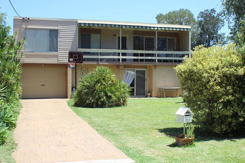 Waters Edge - Kempsey Accommodation 2