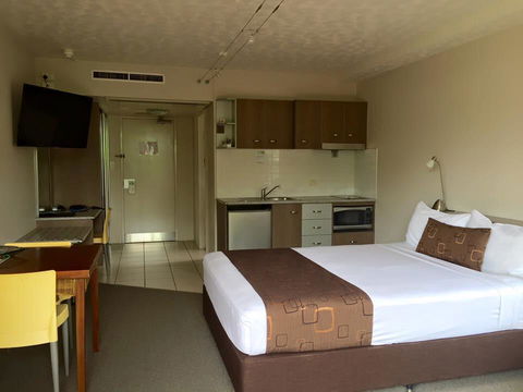 Waters Edge The Strand - Kempsey Accommodation 1