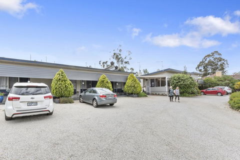 Wattle Grove Motel Maryborough - Kempsey Accommodation 2