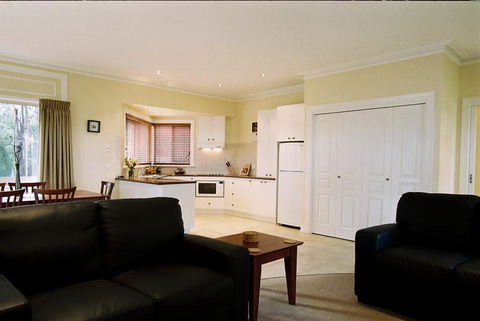 Waverley House Cottages - Kempsey Accommodation 2