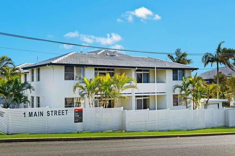 WAVES ON MAIN, 4/1 MAIN STREET - Kempsey Accommodation 3