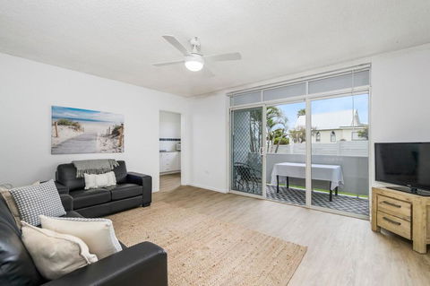 WAVES ON MAIN, 4/1 MAIN STREET - Kempsey Accommodation 0
