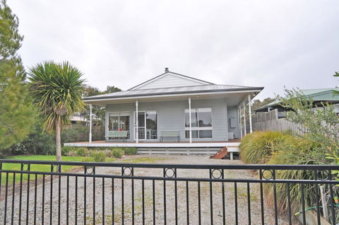 WELCOME BREAK - PET FRIENDLY - Kempsey Accommodation 0