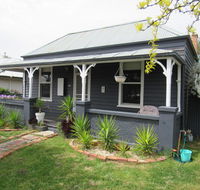 Welcome Stranger Cottage - Kempsey Accommodation