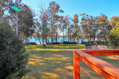 Wemberley Lakehouse - Kempsey Accommodation 3