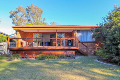 Wemberley Lakehouse - Kempsey Accommodation 2