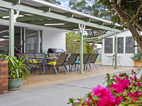 Whispering Waves - Relaxing Beach House - Kempsey Accommodation 0