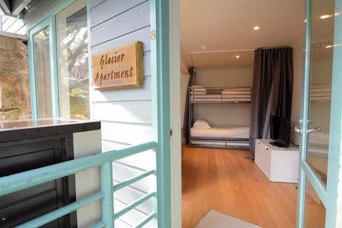 Whistler 8 Glacier - Kempsey Accommodation 2