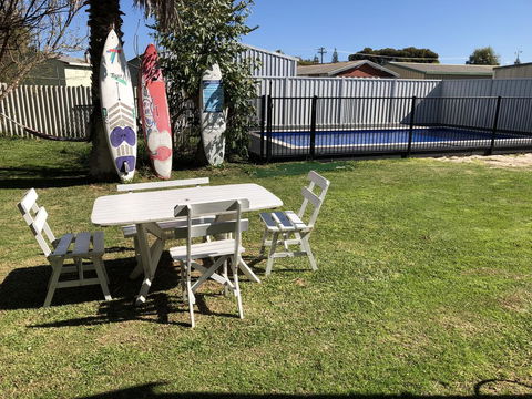 White Cottage - Kempsey Accommodation 2