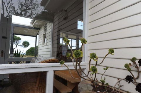 White Shell Cottage - Kempsey Accommodation 3