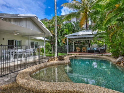 Whitehouse - Palm Cove - Kempsey Accommodation 2