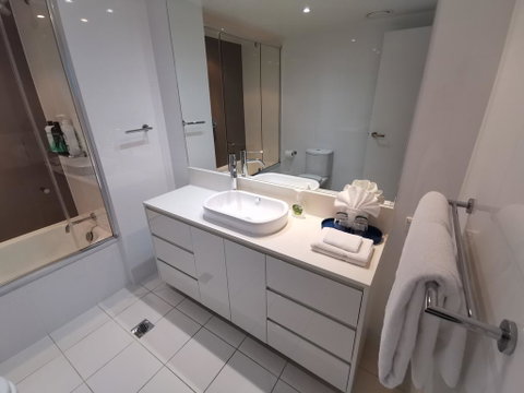 Widest Ocean View And Balcony Luxury Apt - Kempsey Accommodation 2