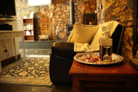 William Hunt's Retreat - Redwood Studio - Kempsey Accommodation 1