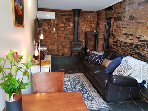 William Hunt's Retreat - Redwood Studio - Kempsey Accommodation 0